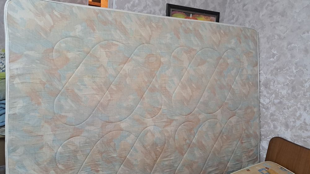 Матрас.2 метра длина. 1.6 ширина