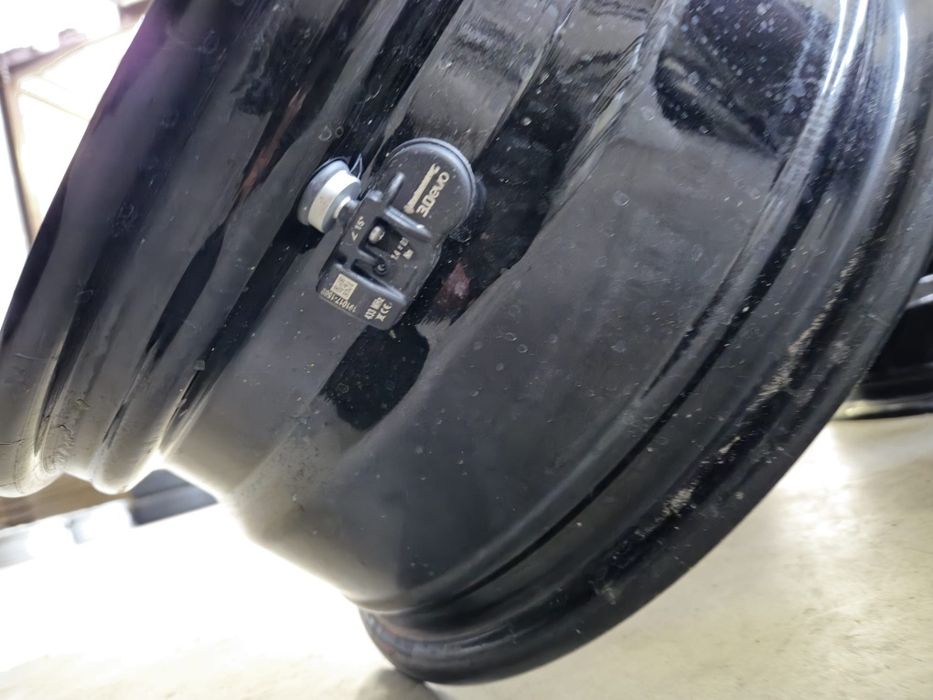 Jante Rial Black 5x108 R16 Ford Focus Mondeo Kuga Volvo / senzori