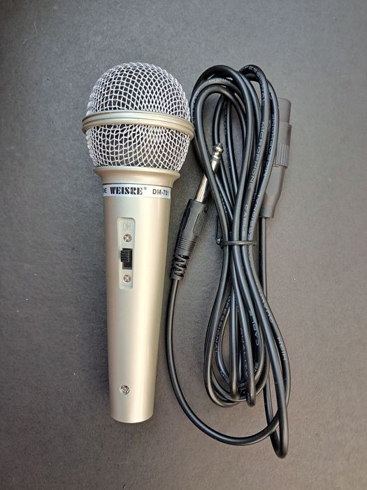 Microfon cu fir (Nou)