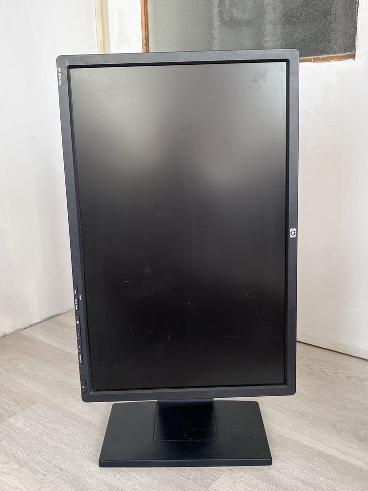 Продавам монитор HP LP2475w – 24 инча