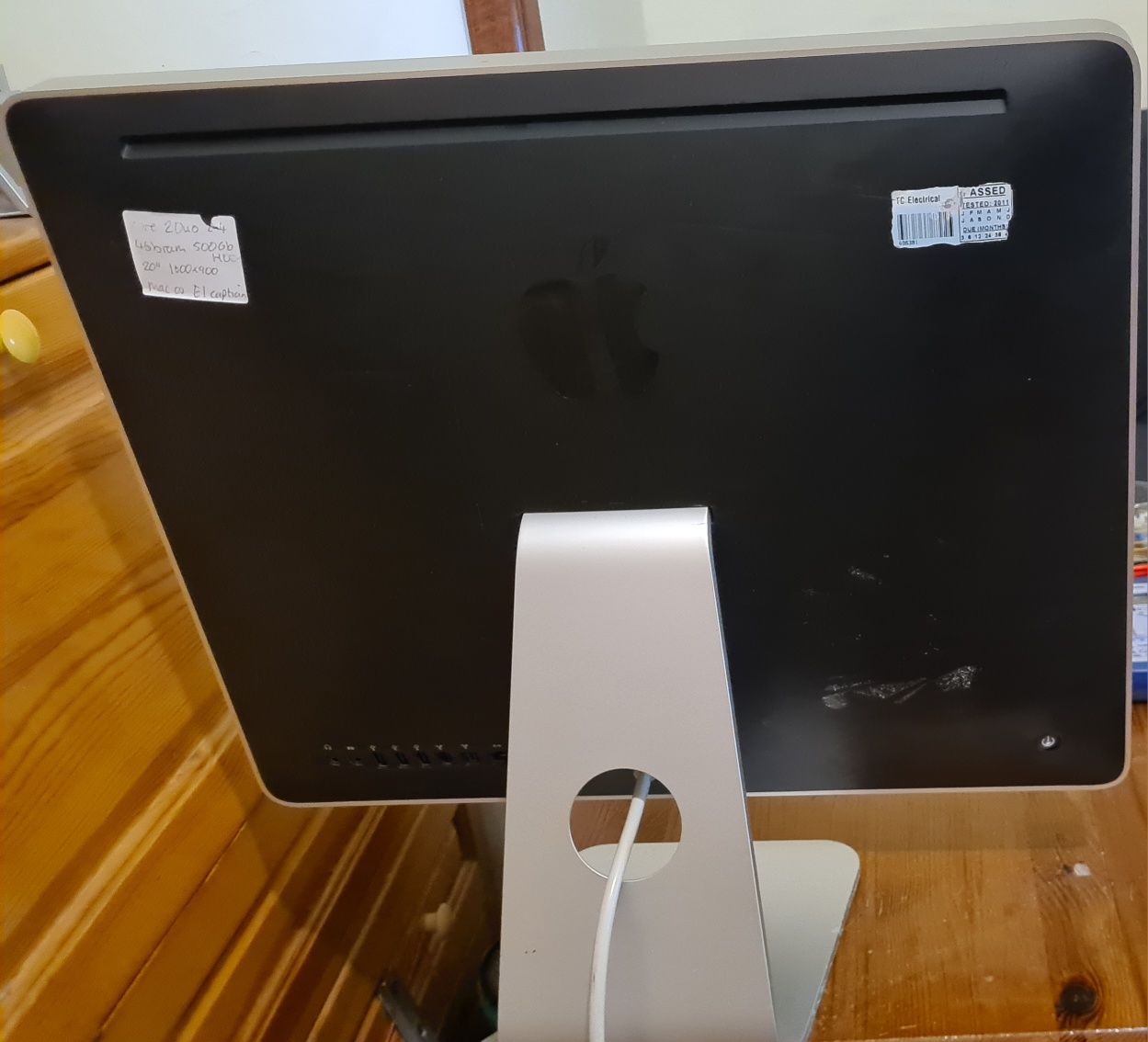 Продавам iMac 20 инча