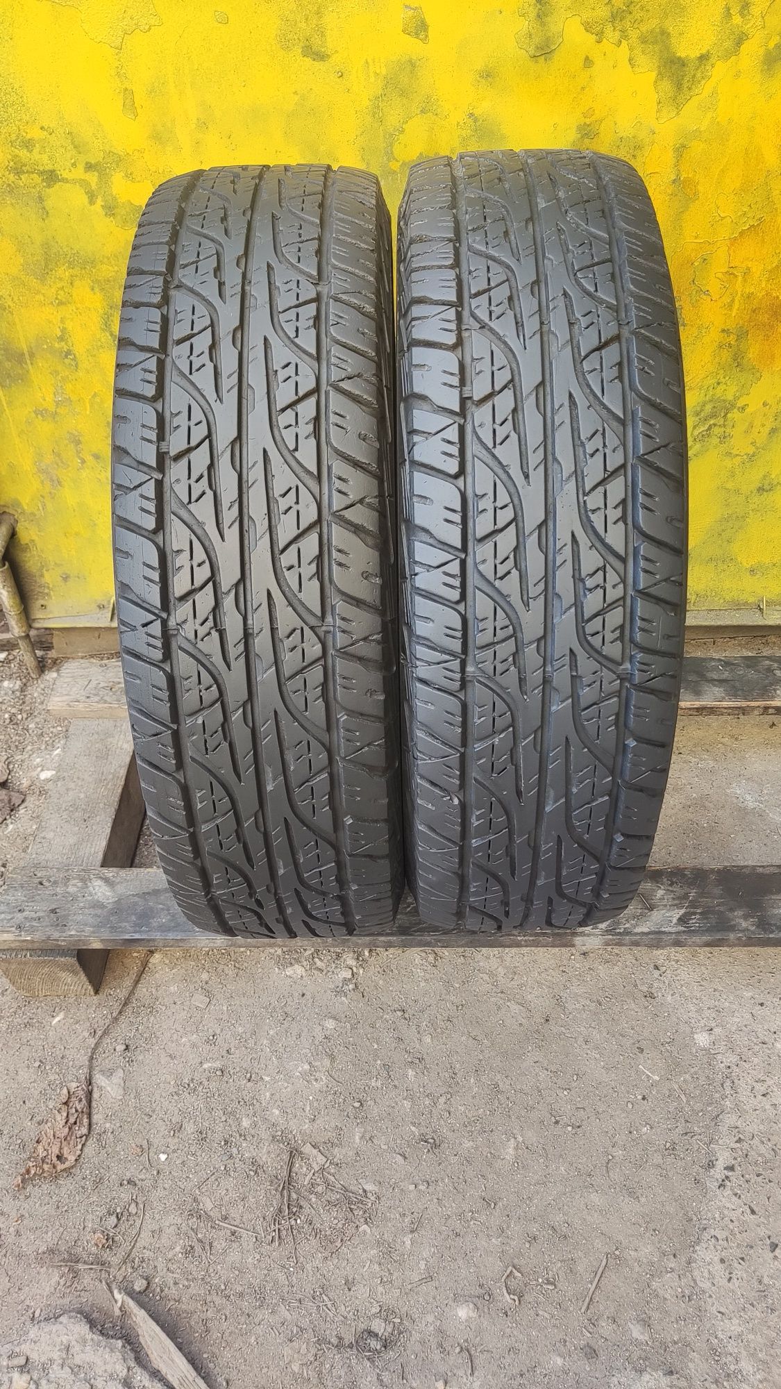 2бр всесезонни джипови гуми 215/60/17 Dunlop Grandtek AT3, M+S , All T