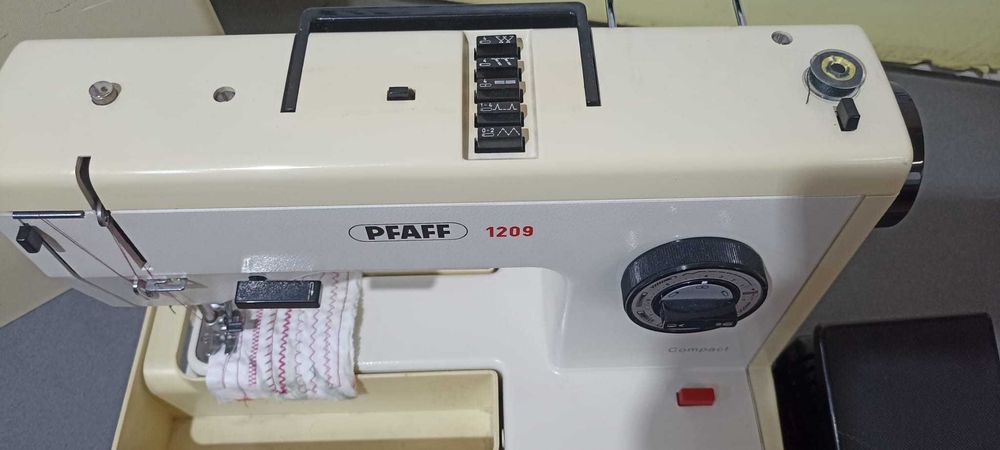 Masina de cusut Pfaff 1209 Compact