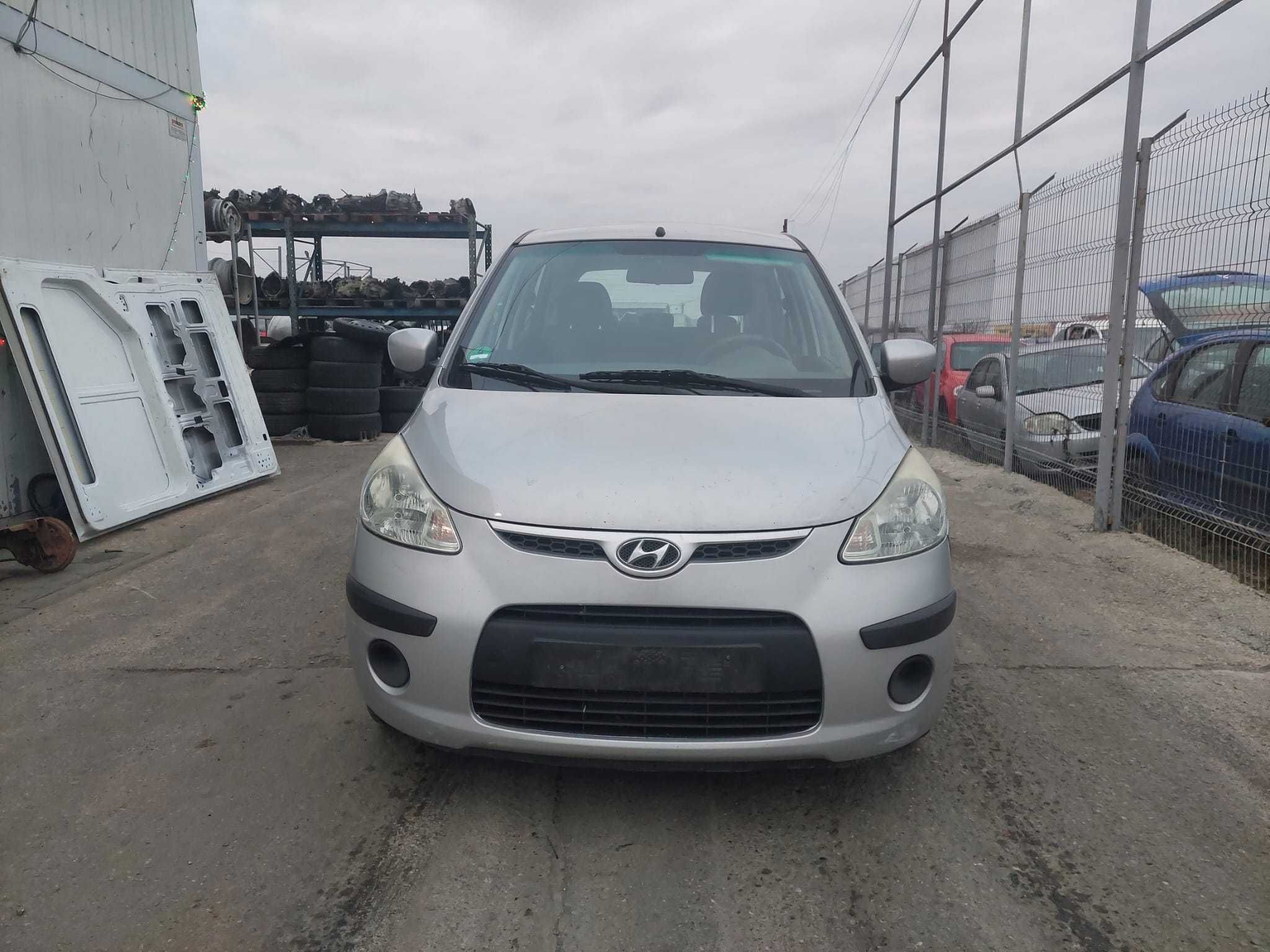 Dezmembram Hyundai i10, an fabricatie 2010, motor 1.1 Benzina