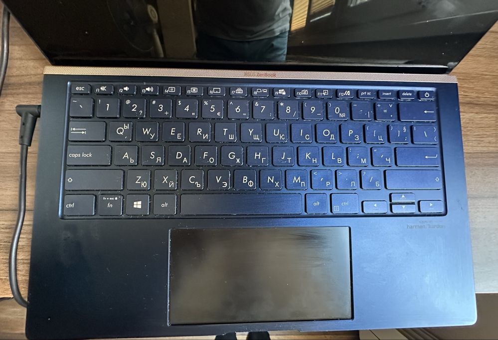 Asus ZenBook UX434FL - i7-8565U 2GHz, 8GB RAM, 512GB SSD, ScreenPad