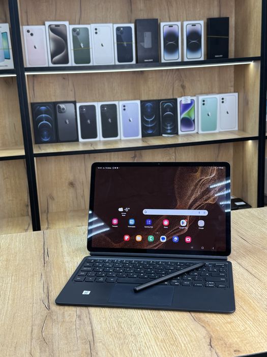 Samsung Tab S 8 128 gb  с клавиатурой