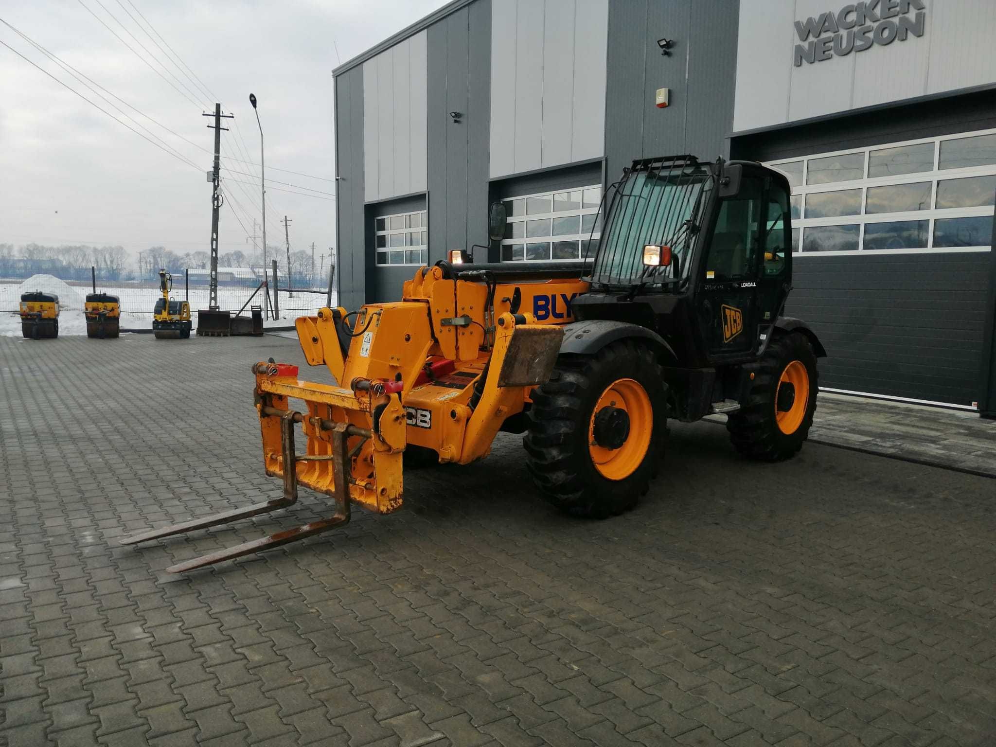 Incarcator frontal telescopic JCB 535-125