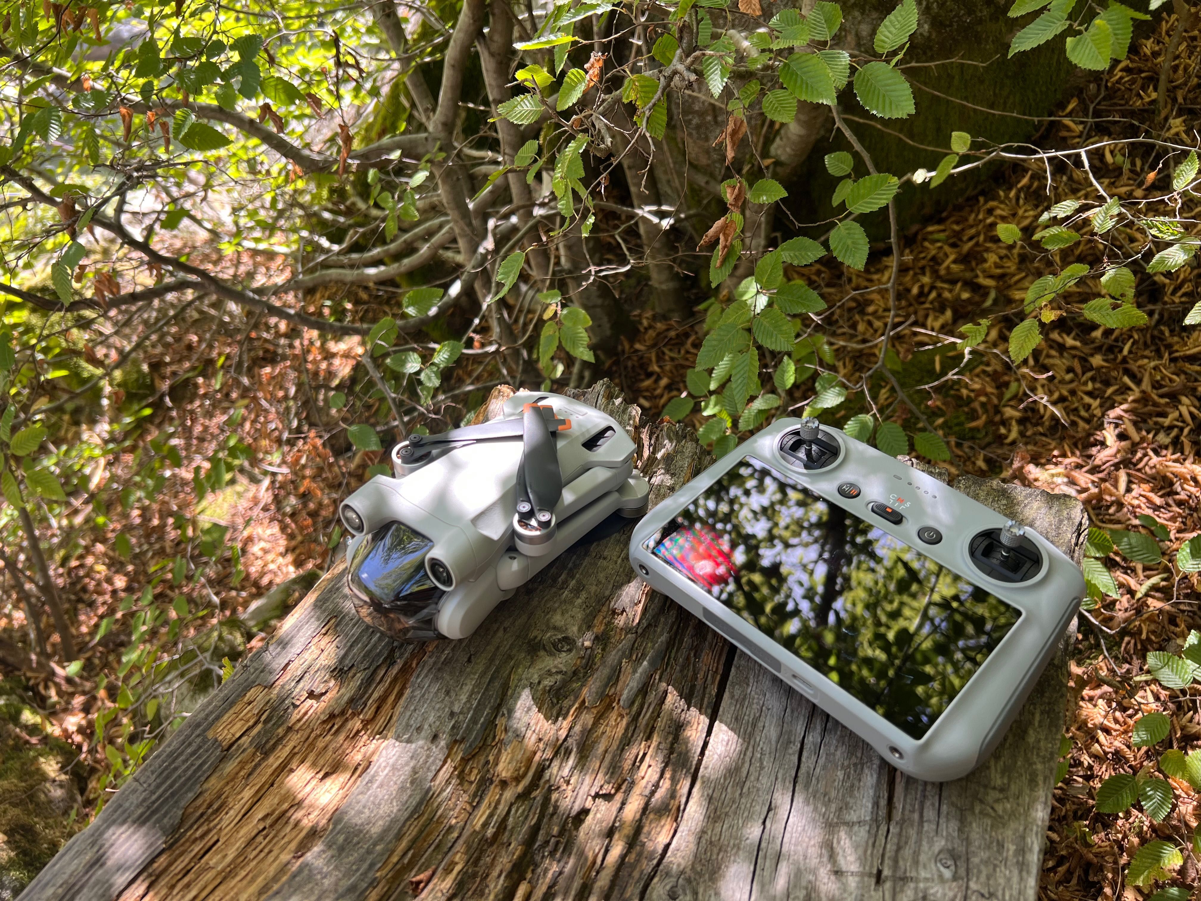 Дрон DJI mini 3 pro Fly more combo + пълен комплект от аксесоари
