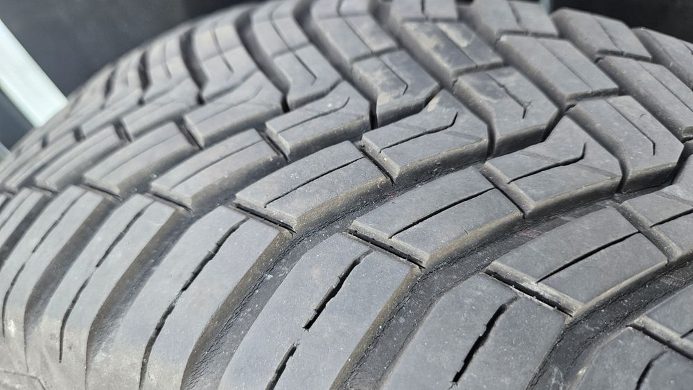 2бр гуми 195 65 15 дот 21 континентал