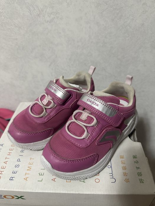 Кроссовки geox на девочку