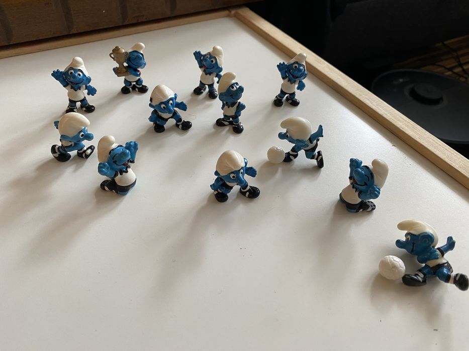 Kinder играчки от шоколадови яйца