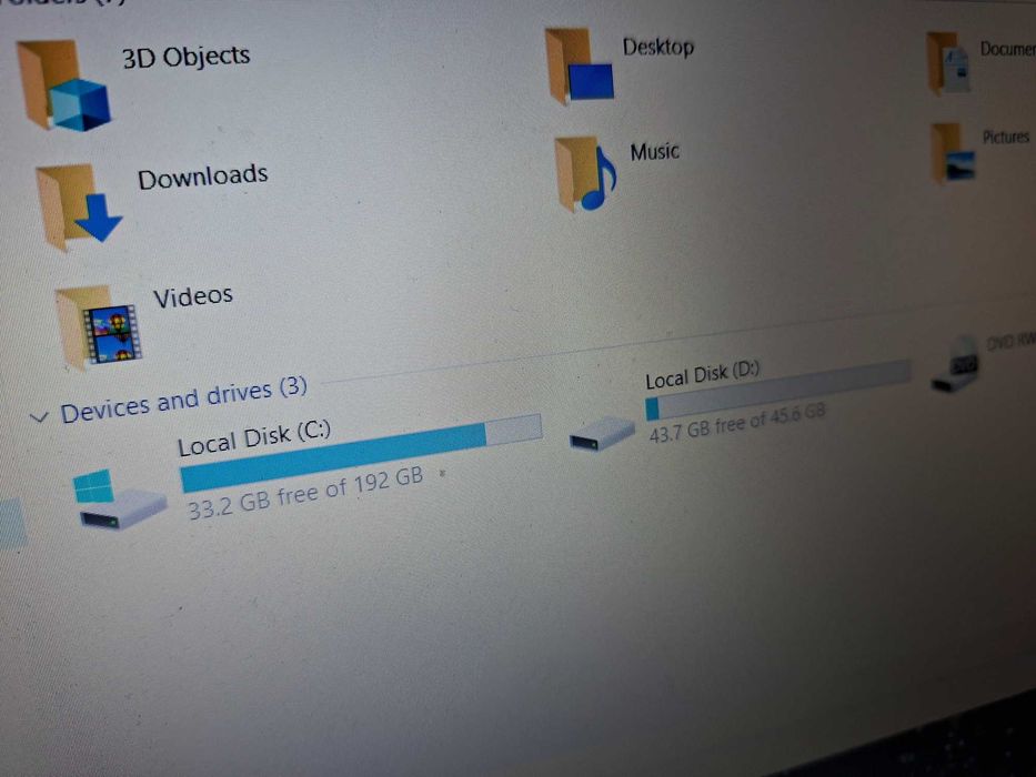 Laptop I3 8GB nVidia GeForce 840M