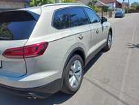 Volkswagen Touareg Masina achizitionata de noua din Romania.