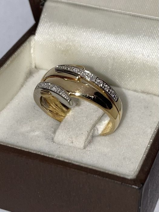 Inel aur 18kt.cu diamante