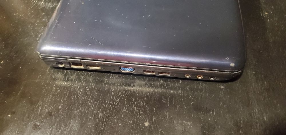 Laptop Acer I3, ecran 15.6, procesor - 2,13 GHz, 250 GB 8GB Rami