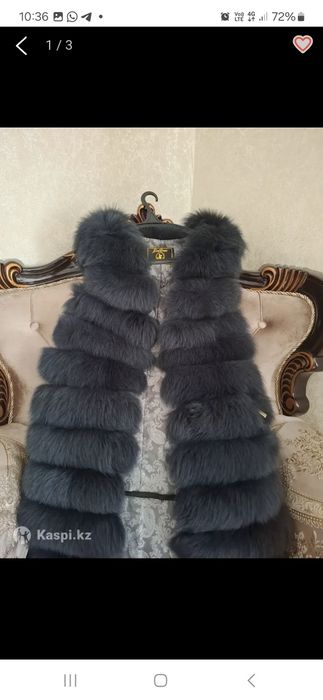 Продам женские жилетки