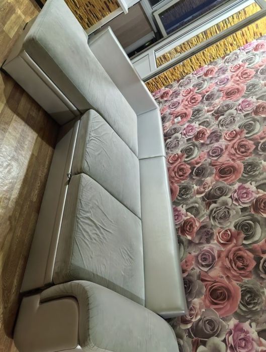 Продам угловой диван