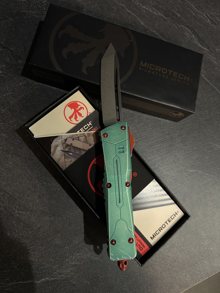 Microtech Combat Troodon Bounty Hunter