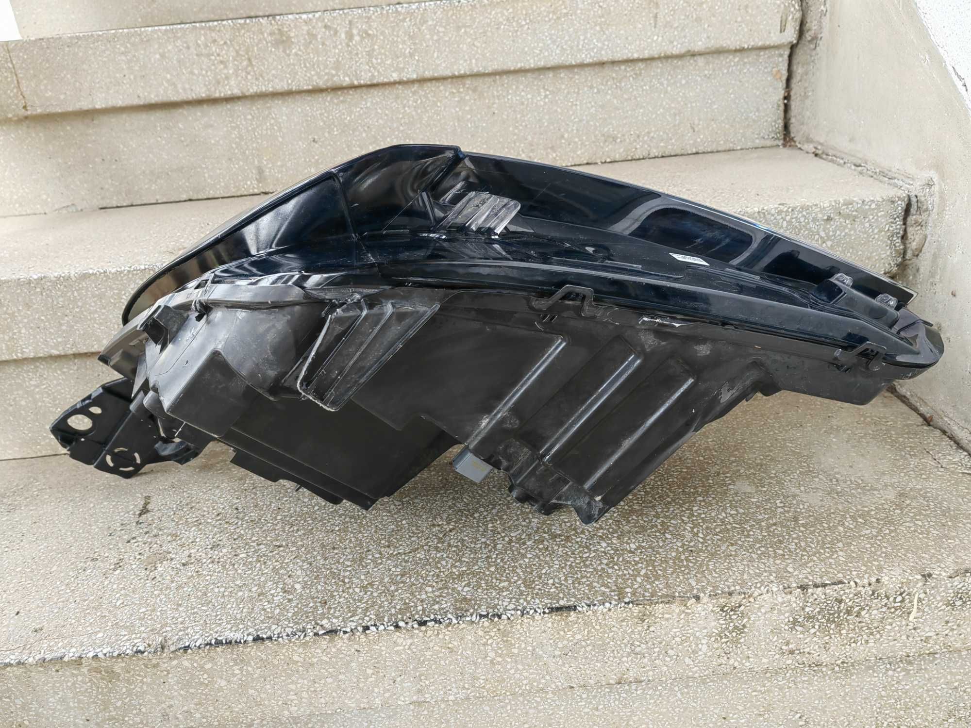 Фар Peugeot 3008 5008 LED Face десен/Фар Пежо 3008 5008 Оригинален