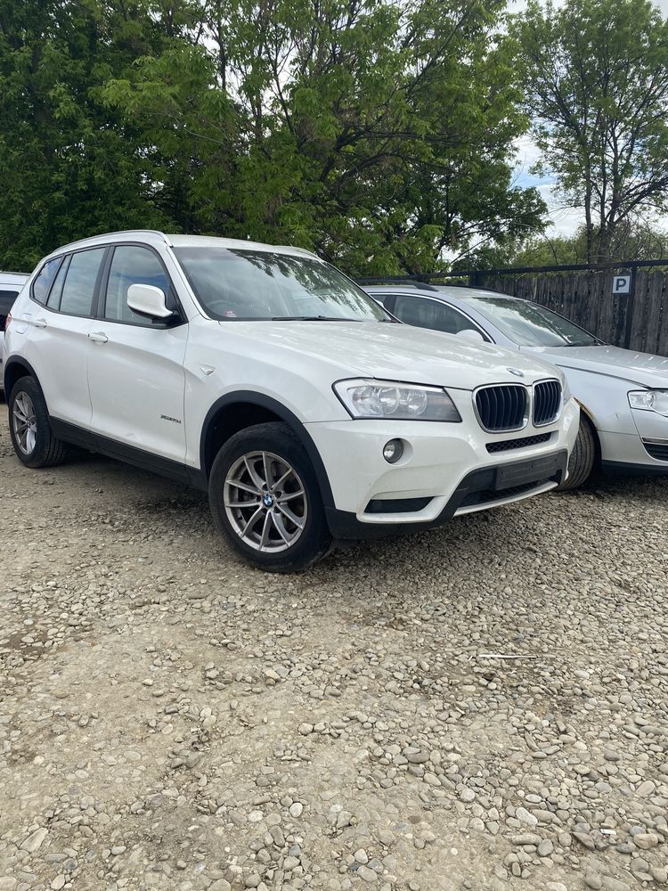 Aripă stânga spate BMW X3 F25 2012