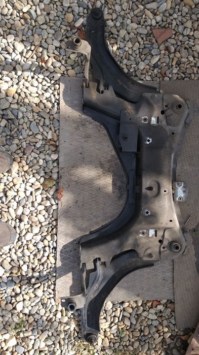 Cadru motor Fluence Megane3 Megane2 Clio3 Scenic2 Laguna2 piese motor