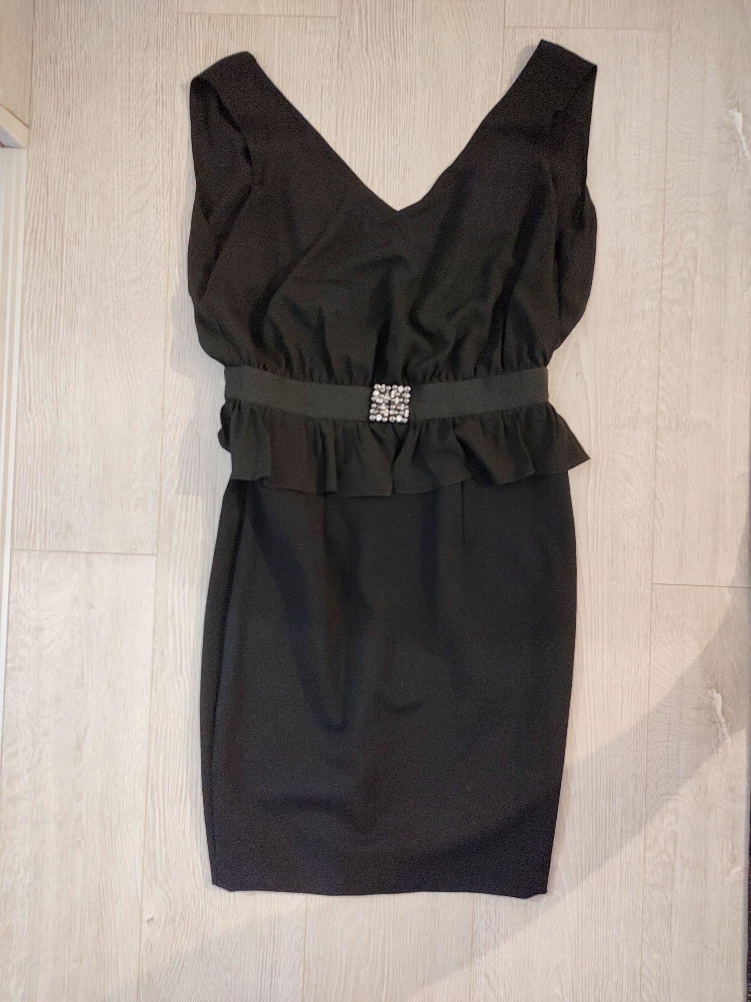 Vand rochie Nissa neagra ocazie, marimea 40