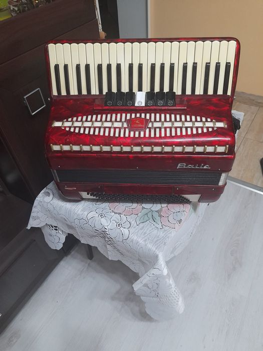 Acordeon 120 bașii