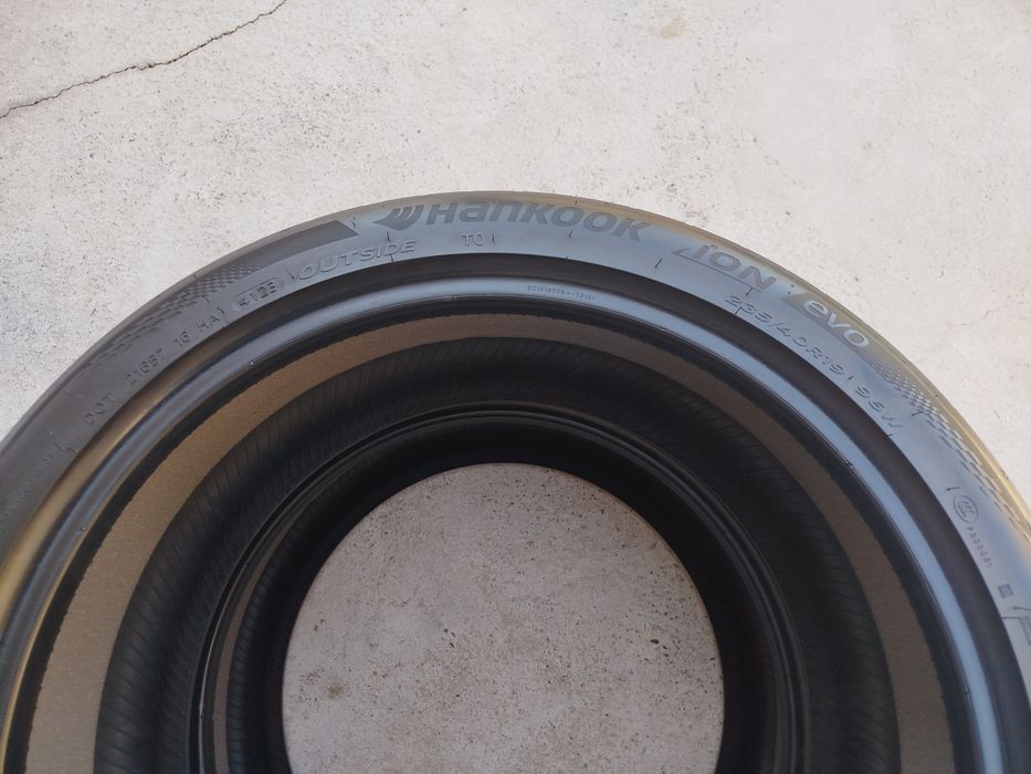 235 40 R19 Shina Hankook ion Evo 2 dona