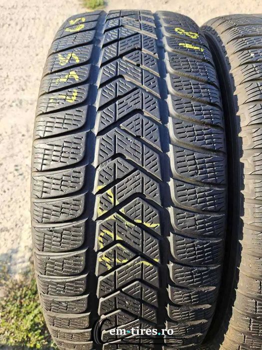 SET 4 Anvelope Iarna 235/65 R17 PIRELLI Scorpion Winter 108H