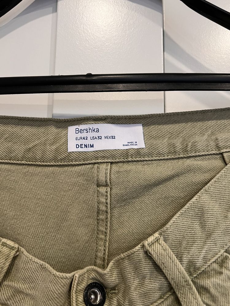 Дънки Bershka