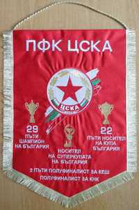 Голям бродиран флаг на ЦСКА от 2003 г.