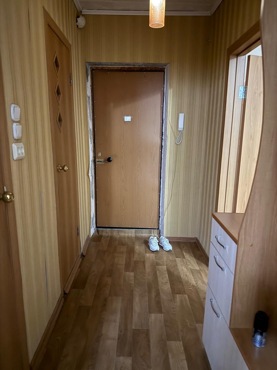 Продам 1-комн. квартиру улучш., планир., в 7 мкр. за 13,7 млн