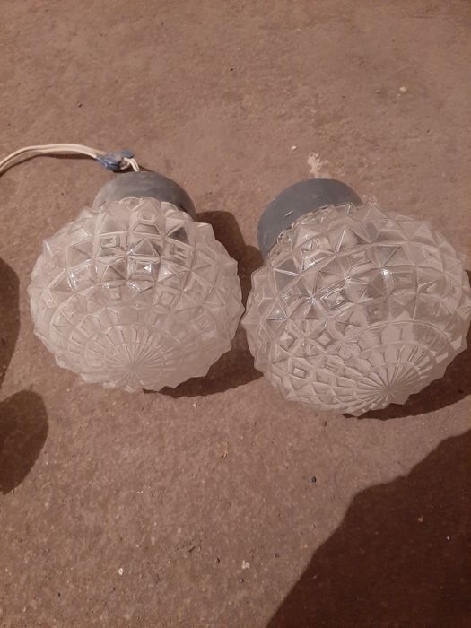 Продам 2 плафона освещения
