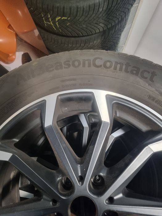 Roti/jante 235 60 18 all season Continental XL