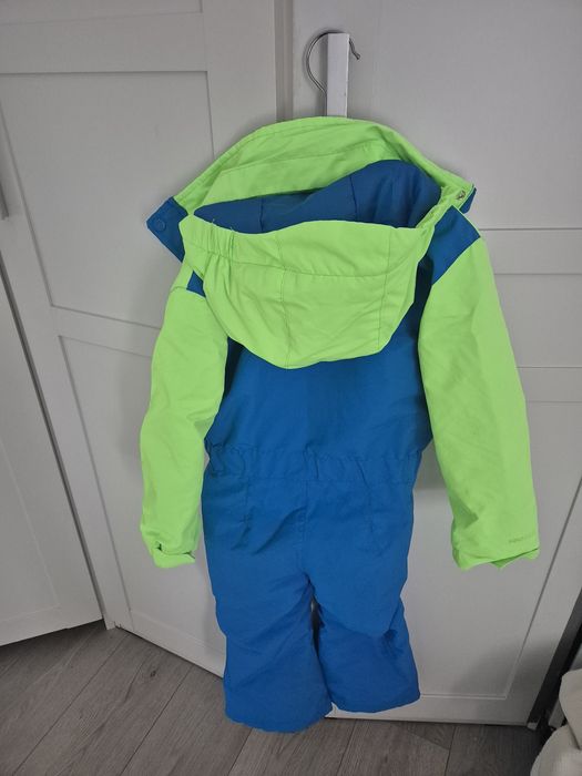 Combinezon schi MC Kinley, marime 110, potrivit pt 5-6 ani.
