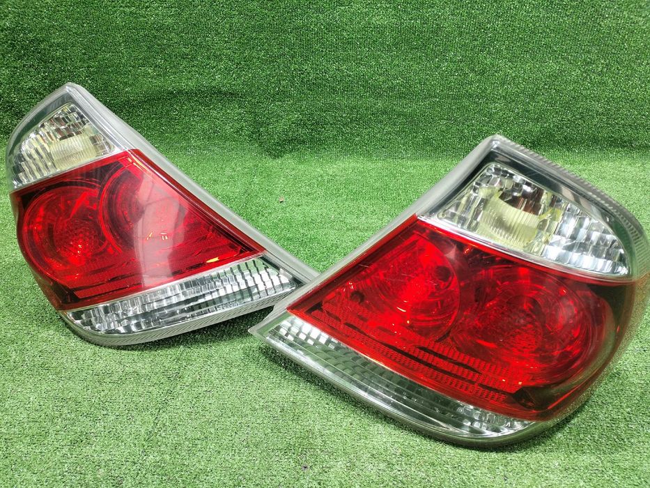 Продам Задние фонари пара Toyota Camry 35 Япония
