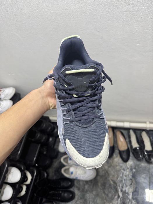 Vand adidasi nike air max