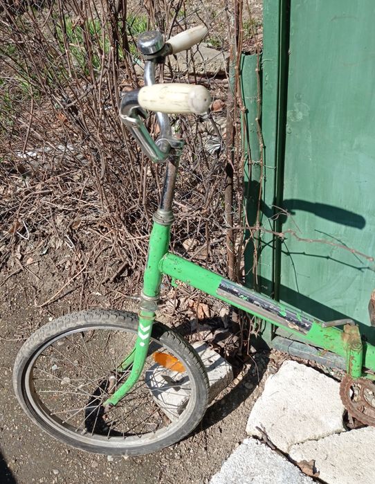 Vând sau schimb bicicletă"PEGAS"din perioada comunismului(pt.reparat).
