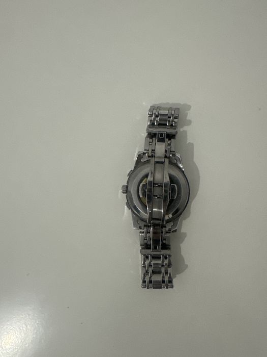 Часы модель:TEVISE