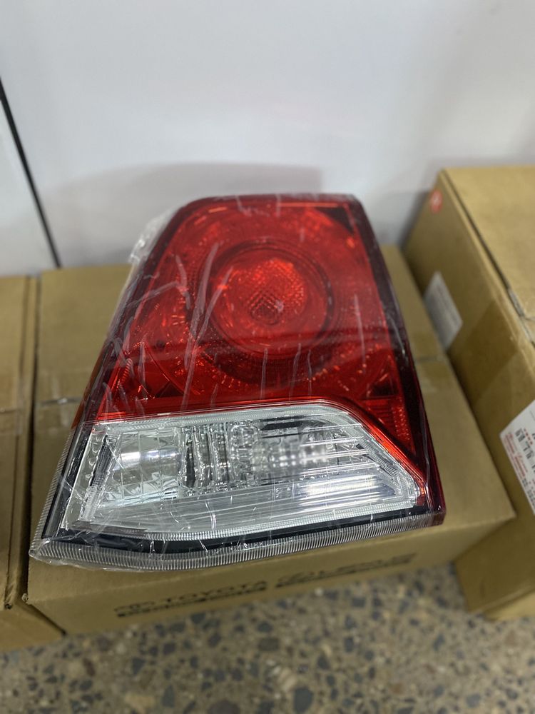 Комплект фонарь для Toyota Land Cruiser 200