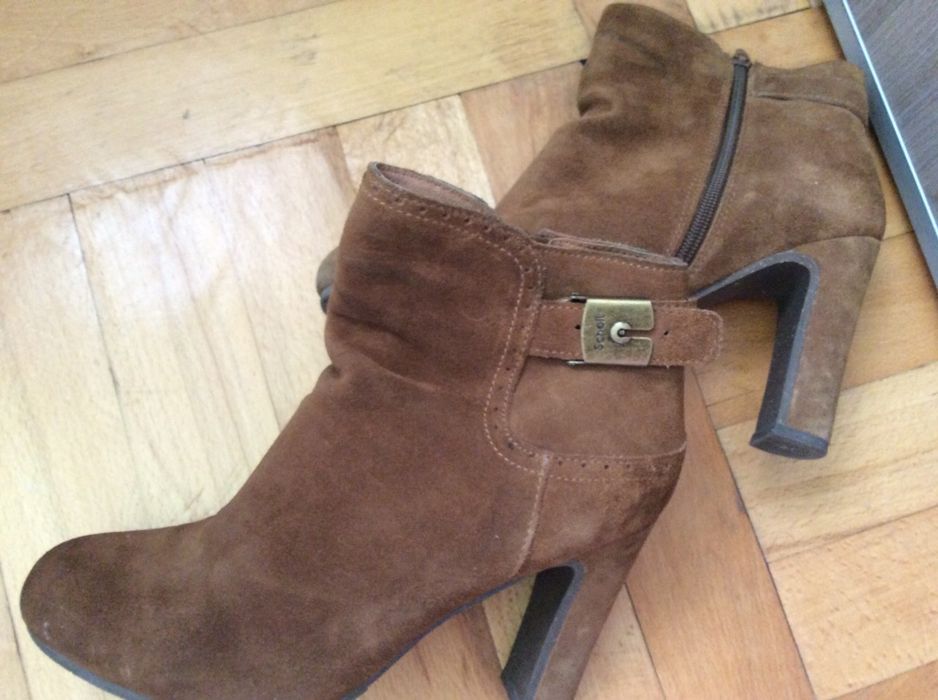 Botine piele intoarsa