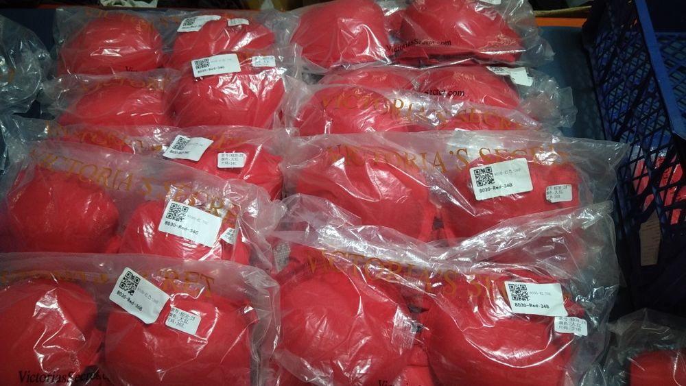 Costum de baie Victoria Secret's pentru femei  !