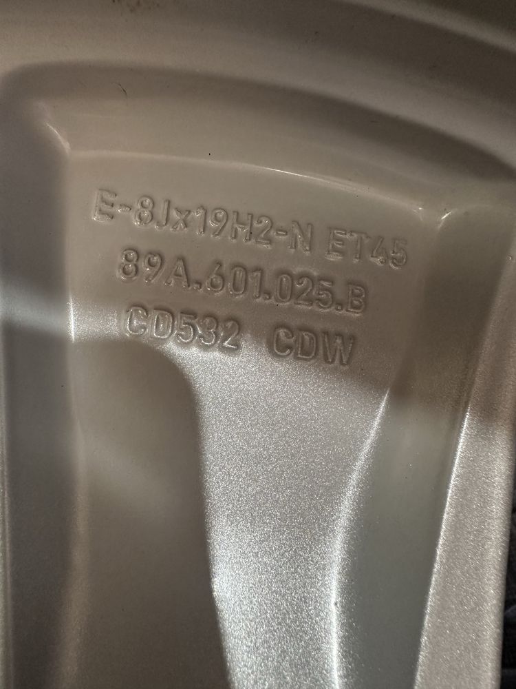 19-цола - Audi - A3-A4-A6-C6 - Q2-Q3-Q4 E-tron - (VW-Skoda)