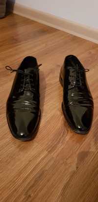 Продаю в отличном состоянии мужские лакированные туфли Lloyd