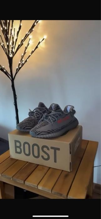Yeezy 350 v2 grey