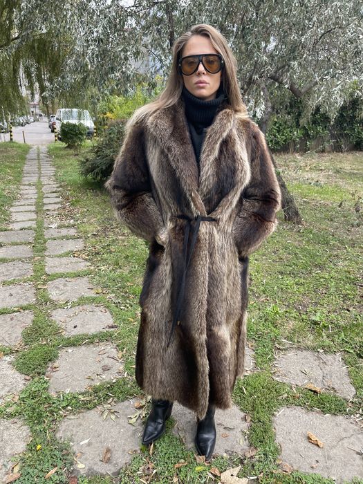 Haina lunga din blana naturala de raton