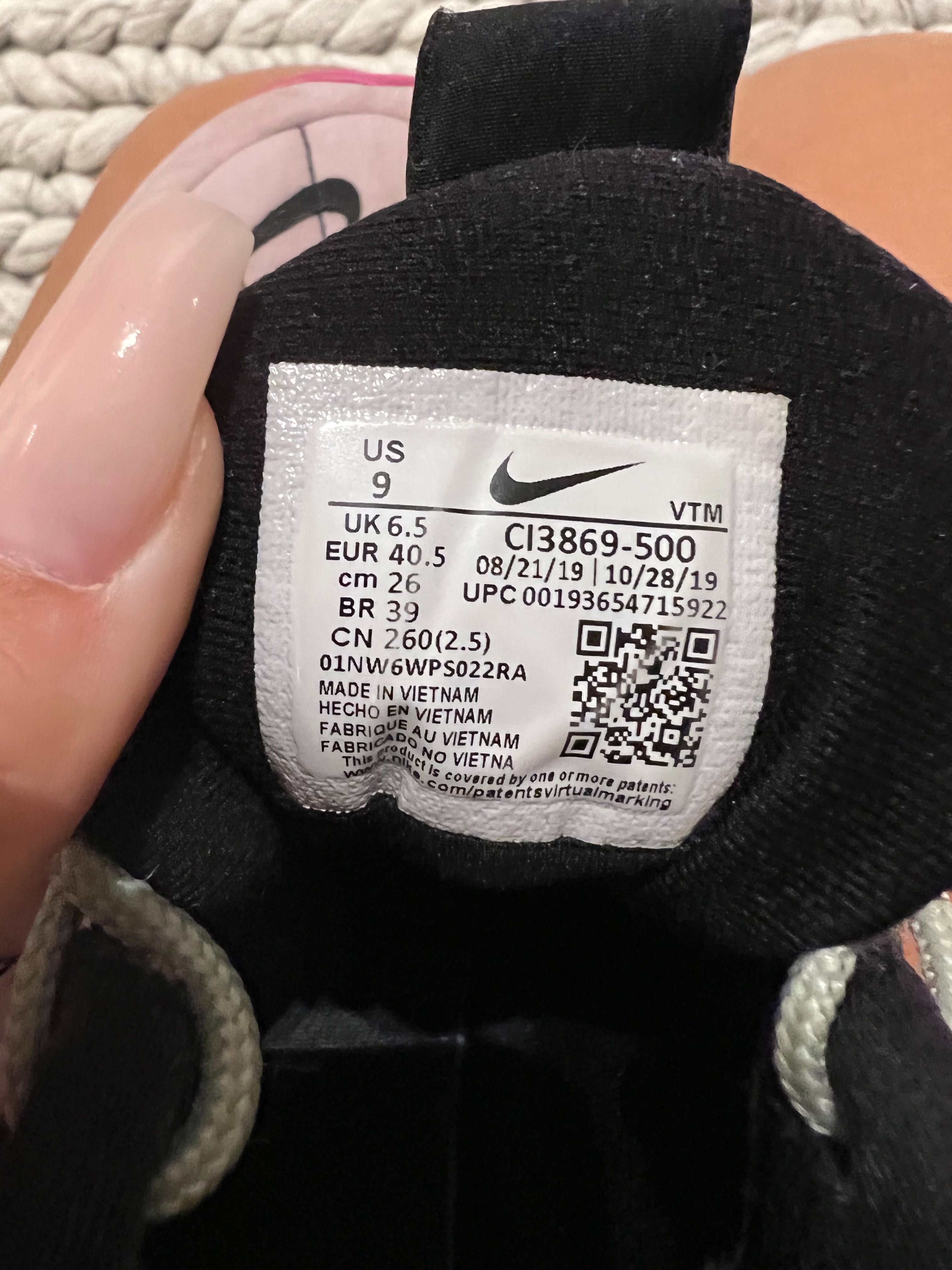 Nike Wmns MX-720-818 Women's 'Iced Lilac Cosmic Fuchsia'