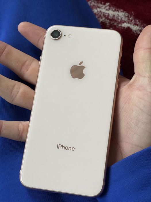 Продам  Iphone 8
