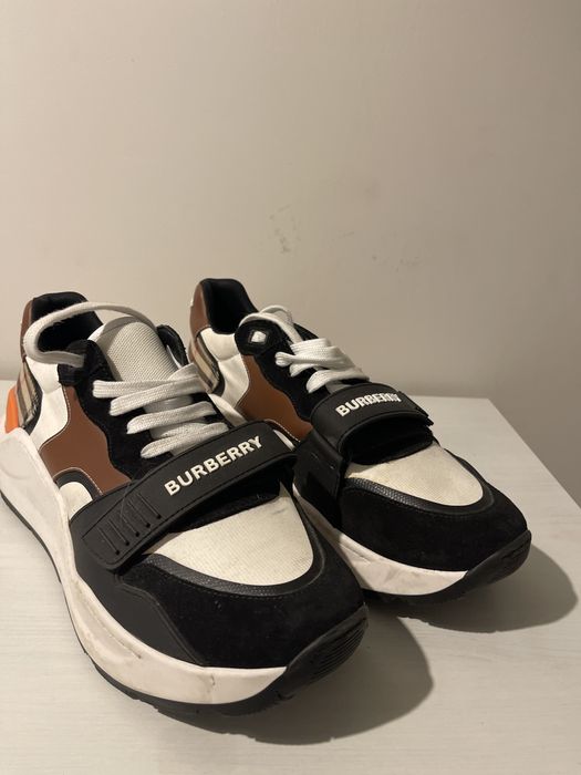 Adidasi Burberry