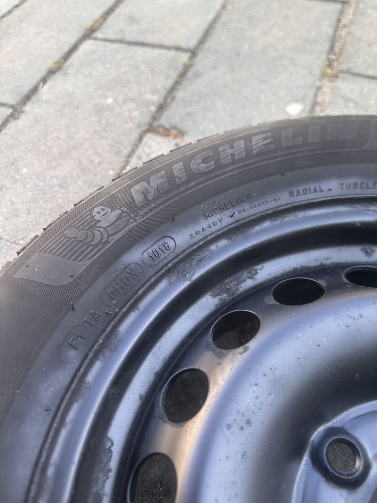 Зимни гуми с джанти Michelin 195/65 15